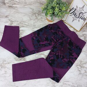 NIKE Big Girls Purple Camouflage Tech Fleece Leggings Large